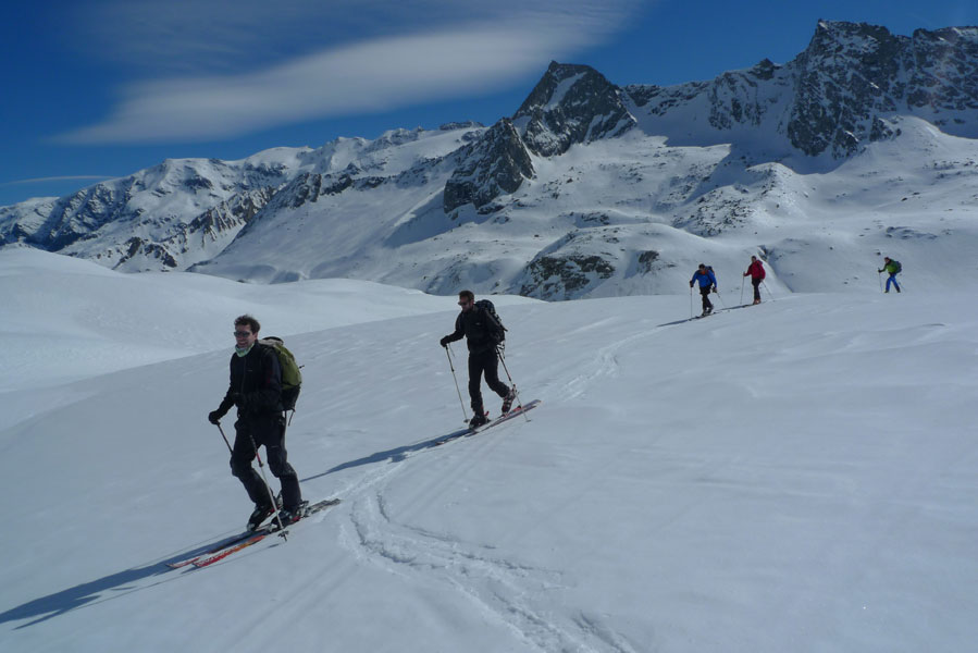 ski touring courses