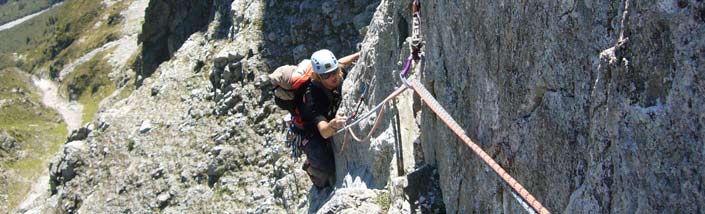 Stage escalade à chamonix avec les guides de montagne de mountain guide adventure